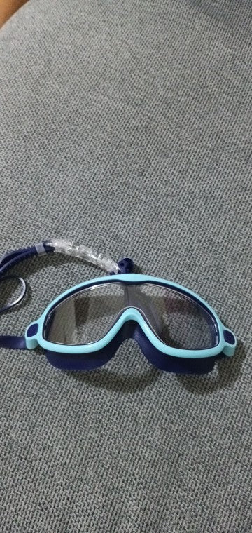Customer photo - blue goggles